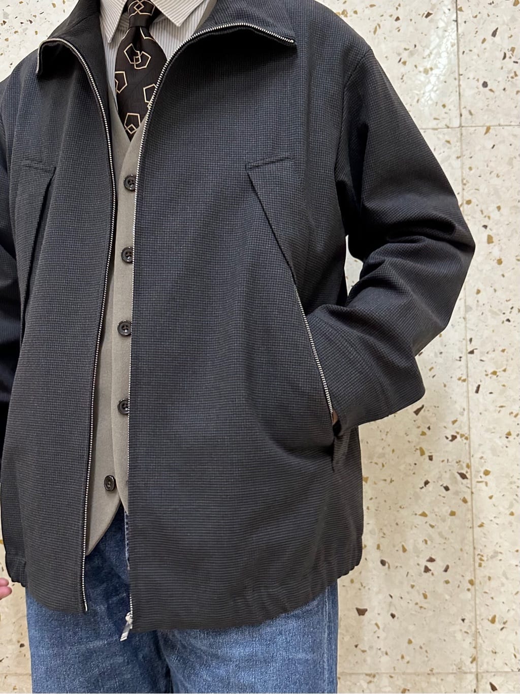 obaさんの「TAKEO KIKUCHI｜【モンスターストレッチ】日本製 ウォッシュド デニムパンツ」を使ったコーディネート