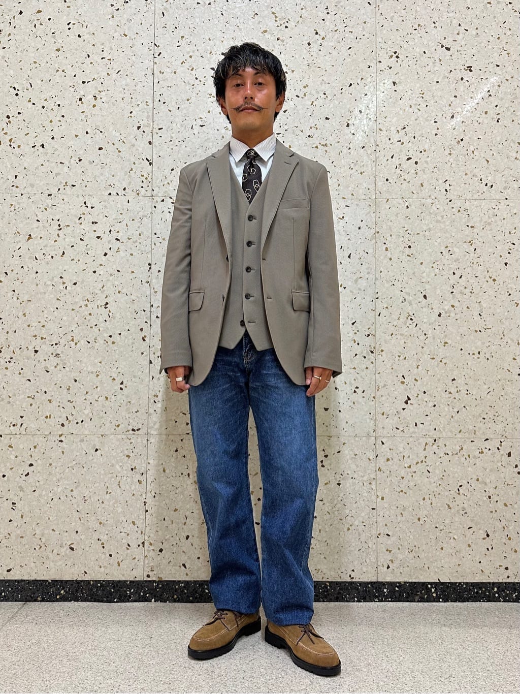 obaさんの「TAKEO KIKUCHI｜【モンスターストレッチ】日本製 ウォッシュド デニムパンツ」を使ったコーディネート