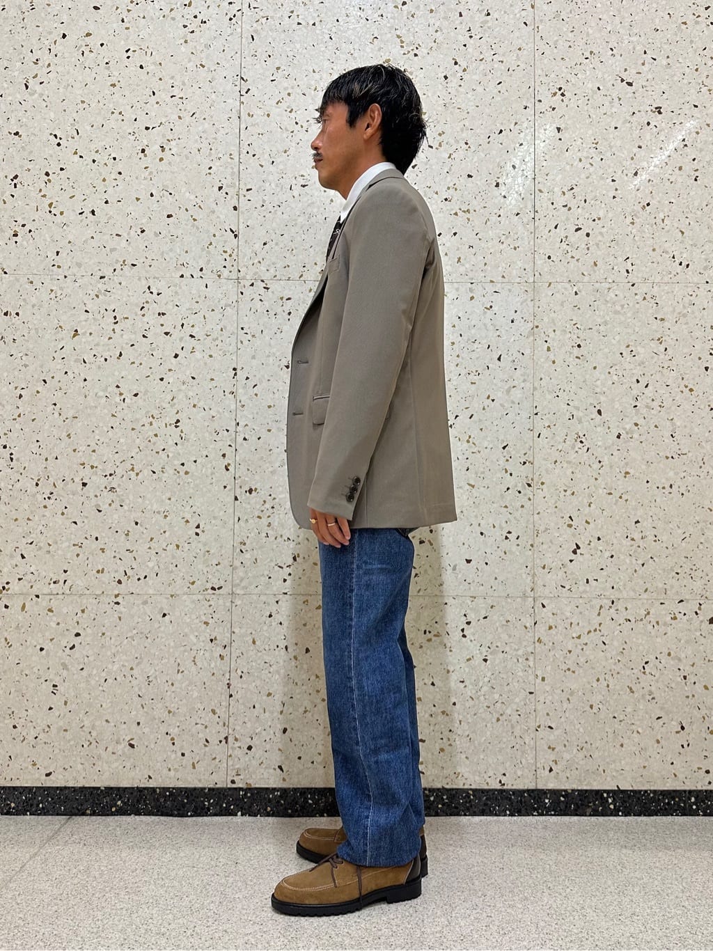 obaさんの「TAKEO KIKUCHI｜【モンスターストレッチ】日本製 ウォッシュド デニムパンツ」を使ったコーディネート