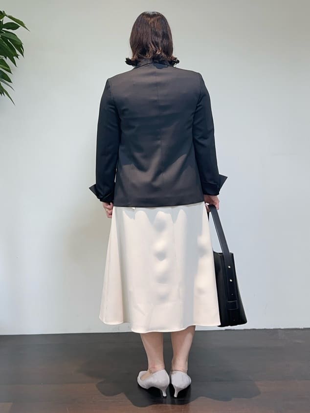 Asamiさんの「UNTITLED｜【洗える通勤スーツ】レジェールギャバ ストレッチテーラードジャケット」を使ったコーディネート