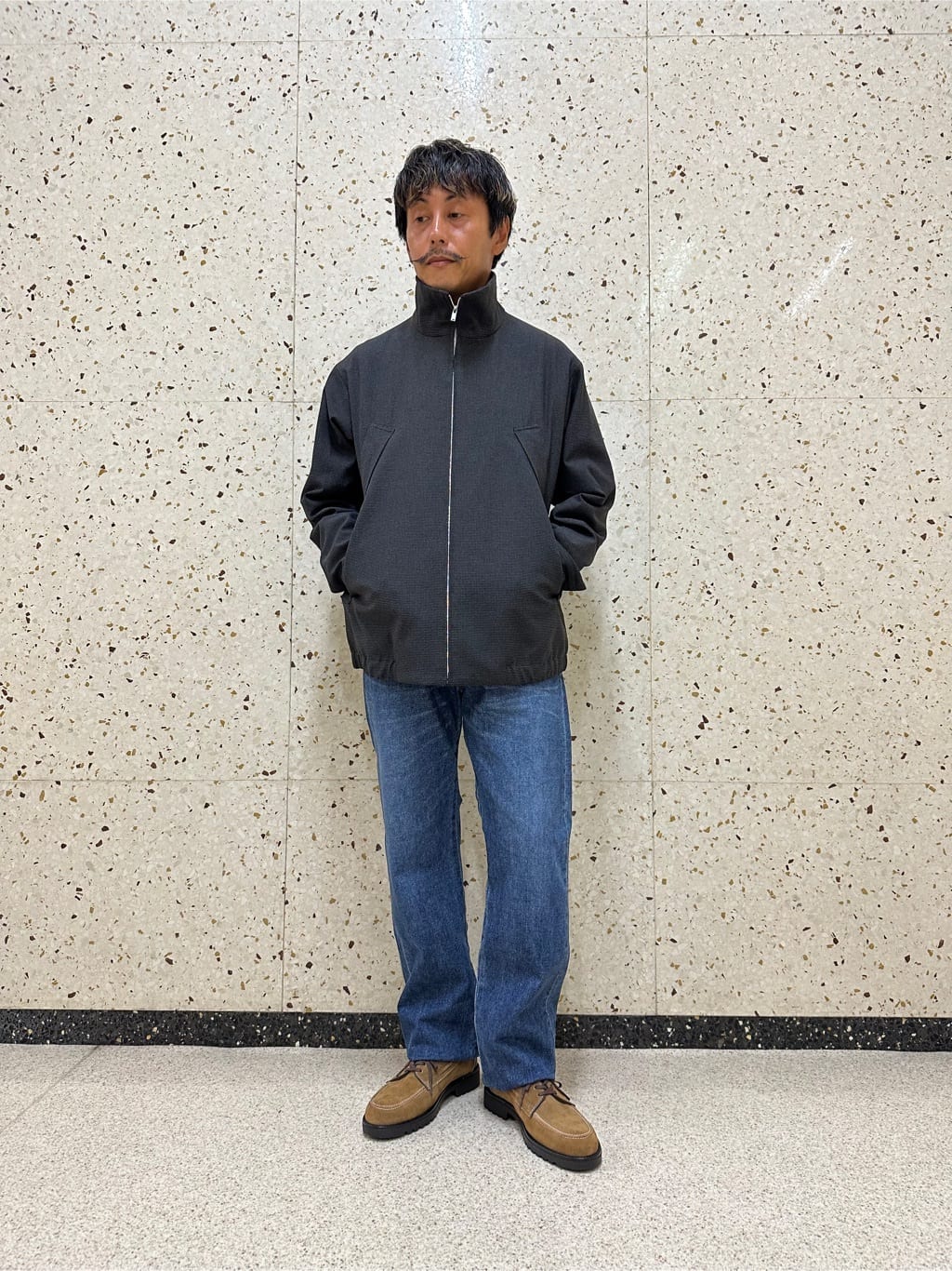obaさんの「TAKEO KIKUCHI｜【モンスターストレッチ】日本製 ウォッシュド デニムパンツ」を使ったコーディネート