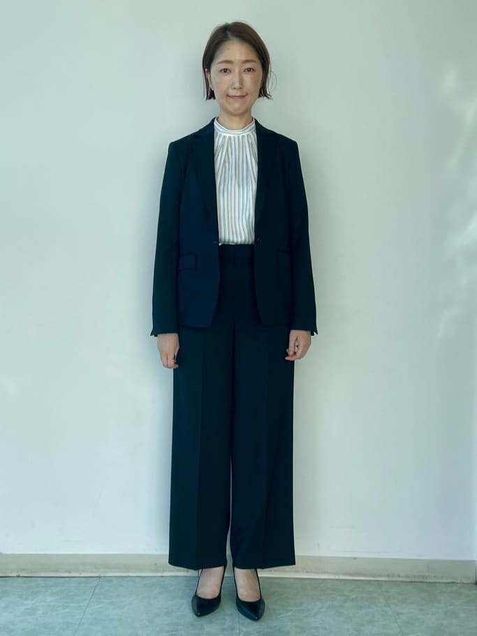aliceさんの「UNTITLED｜【洗える通勤スーツ】レジェールギャバ ストレッチワイドパンツ」を使ったコーディネート
