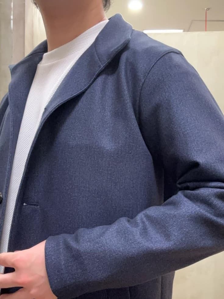 コウノ モトヤさんの「TAKEO KIKUCHI｜【DOWN FABRIC】ダウンファブリック スタンドカラーブルゾン」を使ったコーディネート