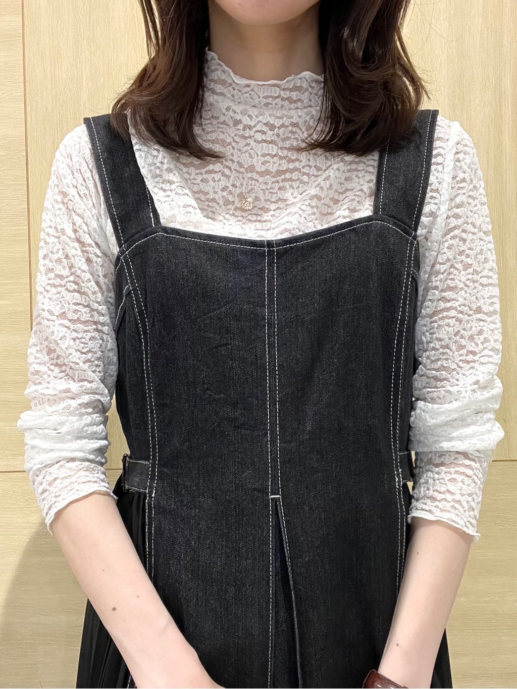  おまつさんの「grove｜デニムサイドプリーツジャンドレ」を使ったコーディネート