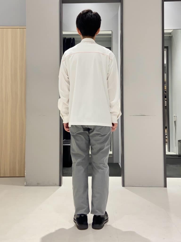わいずみさんの「TAKEO KIKUCHI｜【Made in JAPAN】播州織 ストレッチ パンツ」を使ったコーディネート