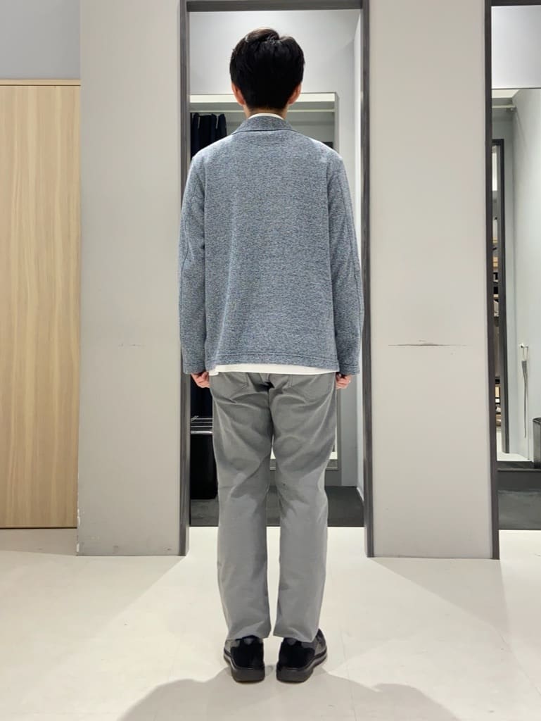 わいずみさんの「TAKEO KIKUCHI｜【Made in JAPAN】播州織 ストレッチ パンツ」を使ったコーディネート
