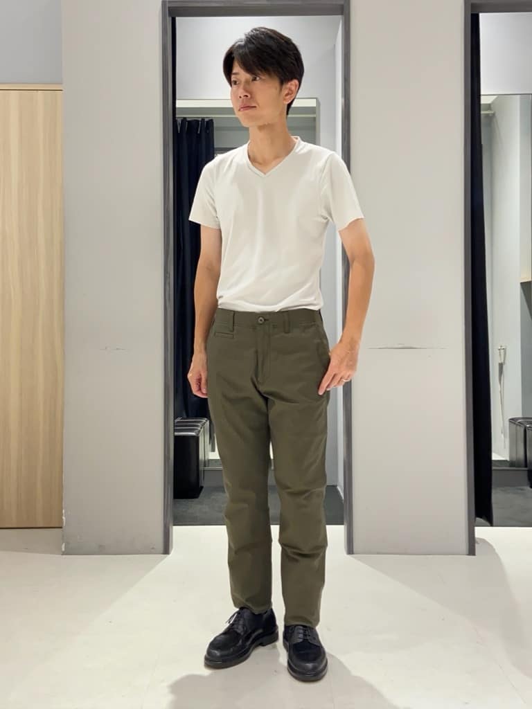 わいずみさんの「TAKEO KIKUCHI｜【全7サイズ&times;8色展開！】トップマルチヘリンボン パンツ」を使ったコーディネート