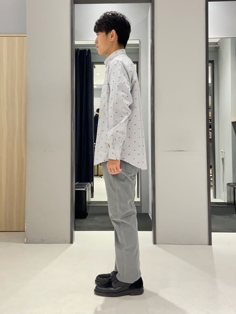 わいずみさんの「TAKEO KIKUCHI｜ハットモチーフ ジャカード ストライプ シャツ」を使ったコーディネート