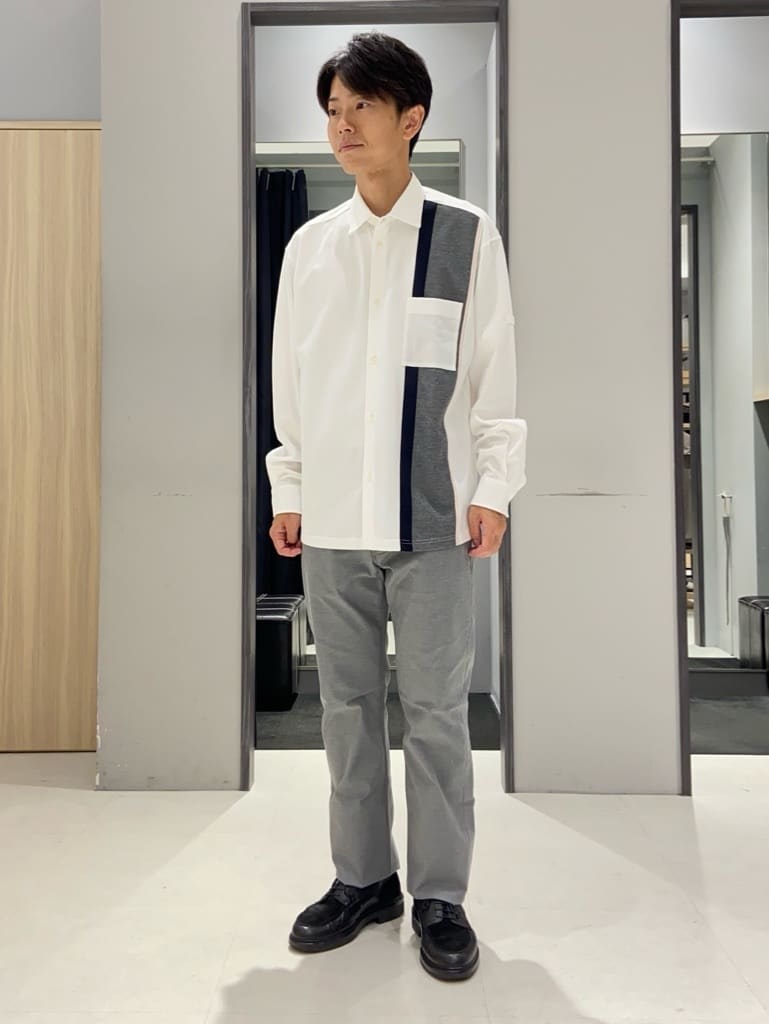 わいずみさんの「TAKEO KIKUCHI｜【Made in JAPAN】播州織 ストレッチ パンツ」を使ったコーディネート