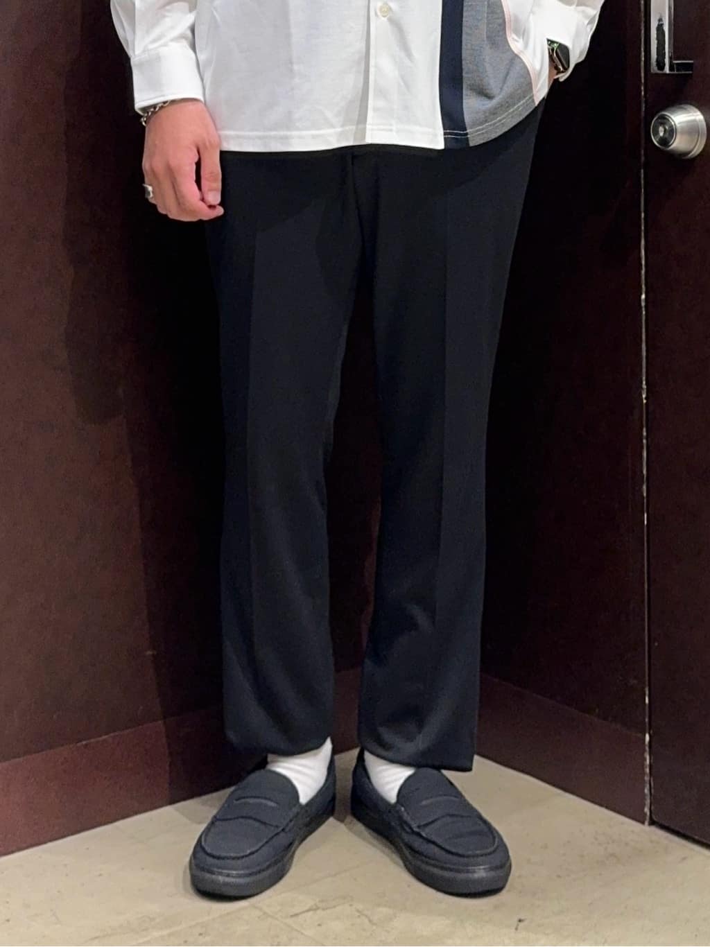 shuheiさんの「TAKEO KIKUCHI｜【ONOFF対応】TRダブルニット ストレッチパンツ」を使ったコーディネート