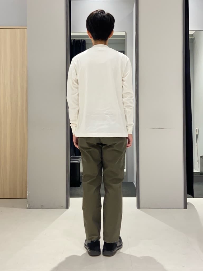 わいずみさんの「TAKEO KIKUCHI｜【全7サイズ&times;8色展開！】トップマルチヘリンボン パンツ」を使ったコーディネート