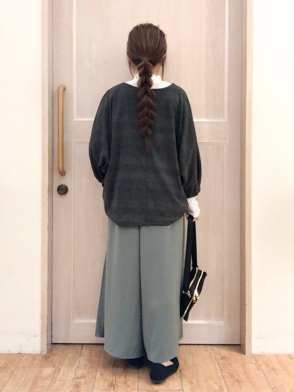 オリえもんさんの「SHOO･LA･RUE｜」を使ったコーディネート