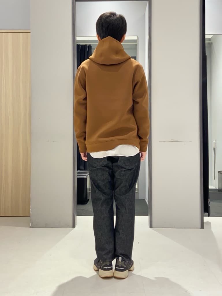 わいずみさんの「TAKEO KIKUCHI｜【モンスターストレッチ】日本製 ワンウォッシュ デニムパンツ」を使ったコーディネート