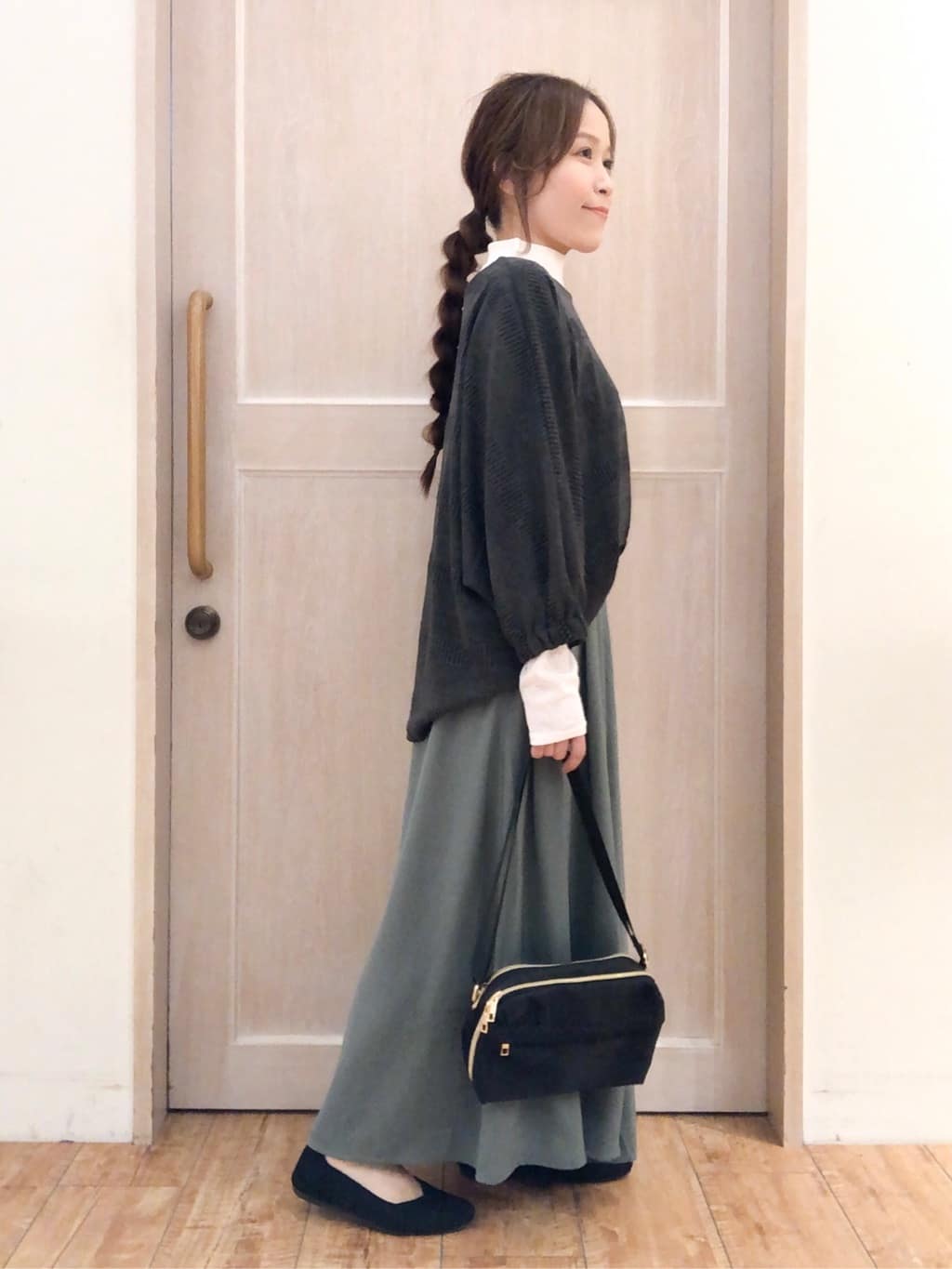 オリえもんさんの「SHOO･LA･RUE｜」を使ったコーディネート