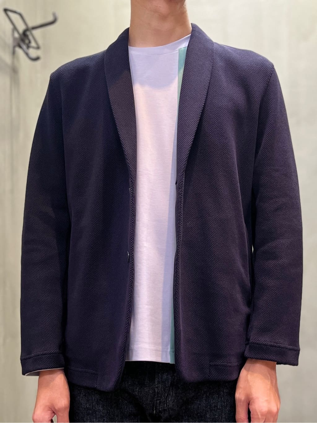 mutoさんの「TAKEO KIKUCHI｜【モンスターストレッチ】日本製 ワンウォッシュ デニムパンツ」を使ったコーディネート