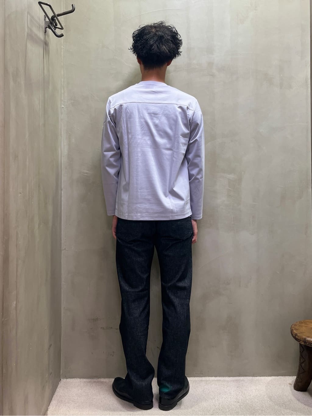 mutoさんの「TAKEO KIKUCHI｜【モンスターストレッチ】日本製 ワンウォッシュ デニムパンツ」を使ったコーディネート