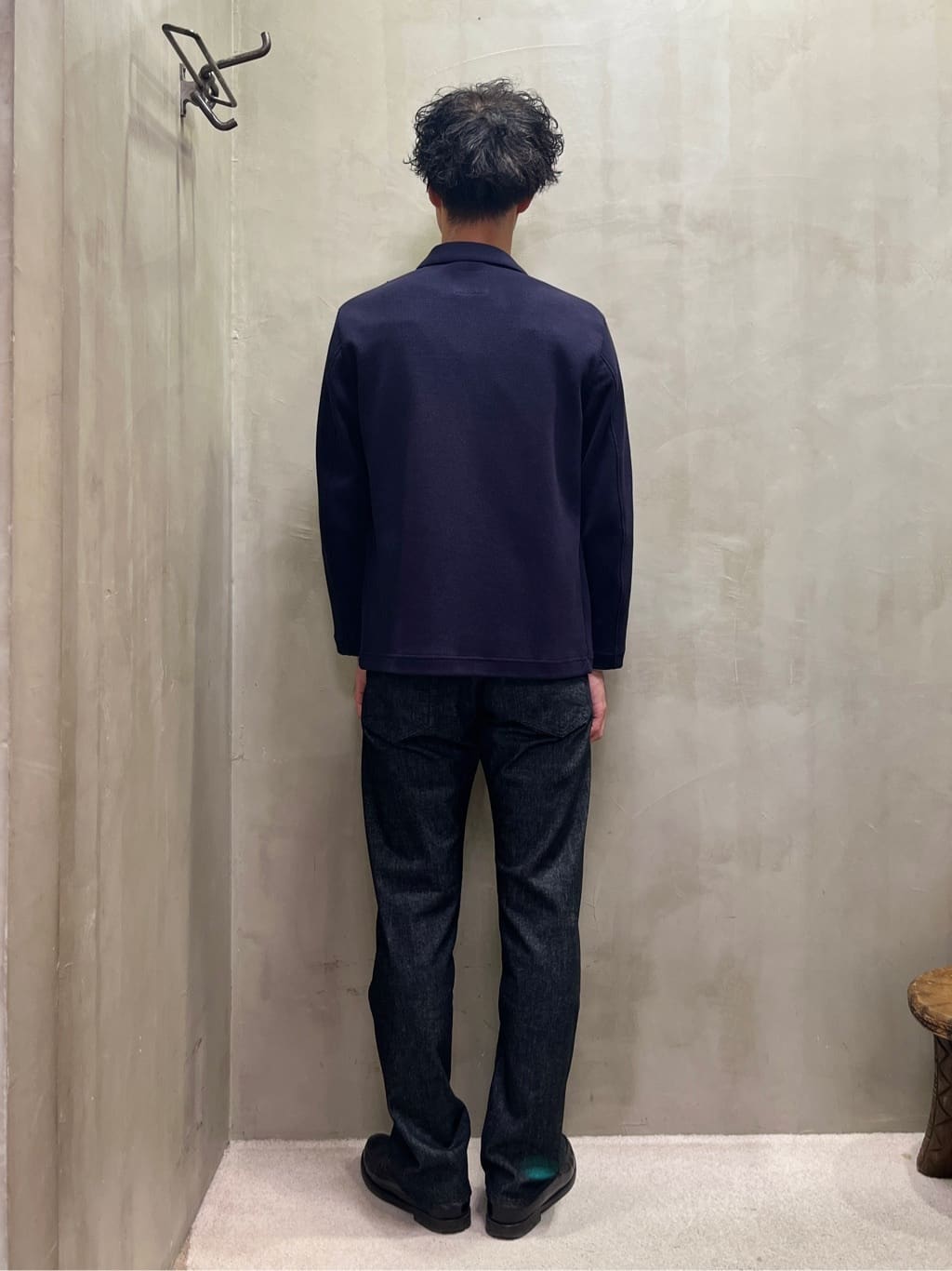 mutoさんの「TAKEO KIKUCHI｜【モンスターストレッチ】日本製 ワンウォッシュ デニムパンツ」を使ったコーディネート