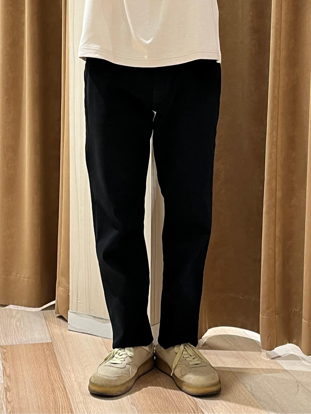 URAさんの「TAKEO KIKUCHI｜【Sサイズ～】ストレッチ デニム パンツ」を使ったコーディネート