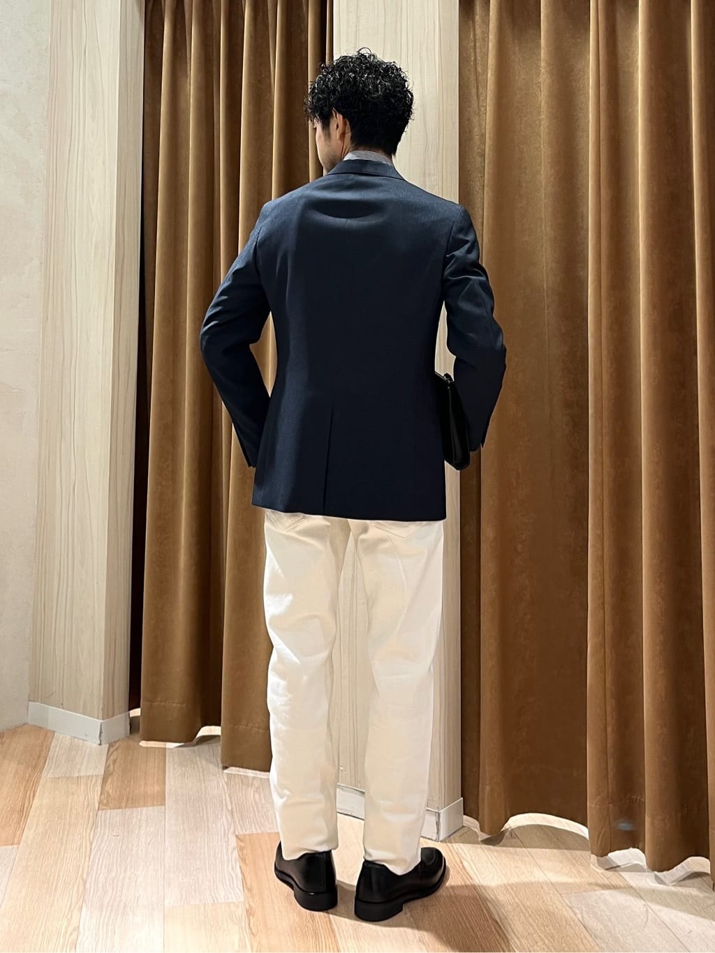 URAさんの「TAKEO KIKUCHI｜【Sサイズ～】ストレッチ デニム パンツ」を使ったコーディネート