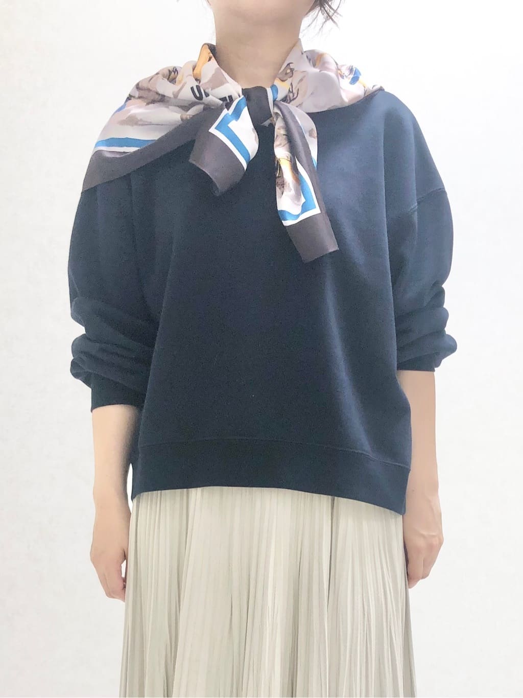 sayuさんの「UNTITLED｜【古畑星夏さん着用】トルソープリントスカーフ」を使ったコーディネート