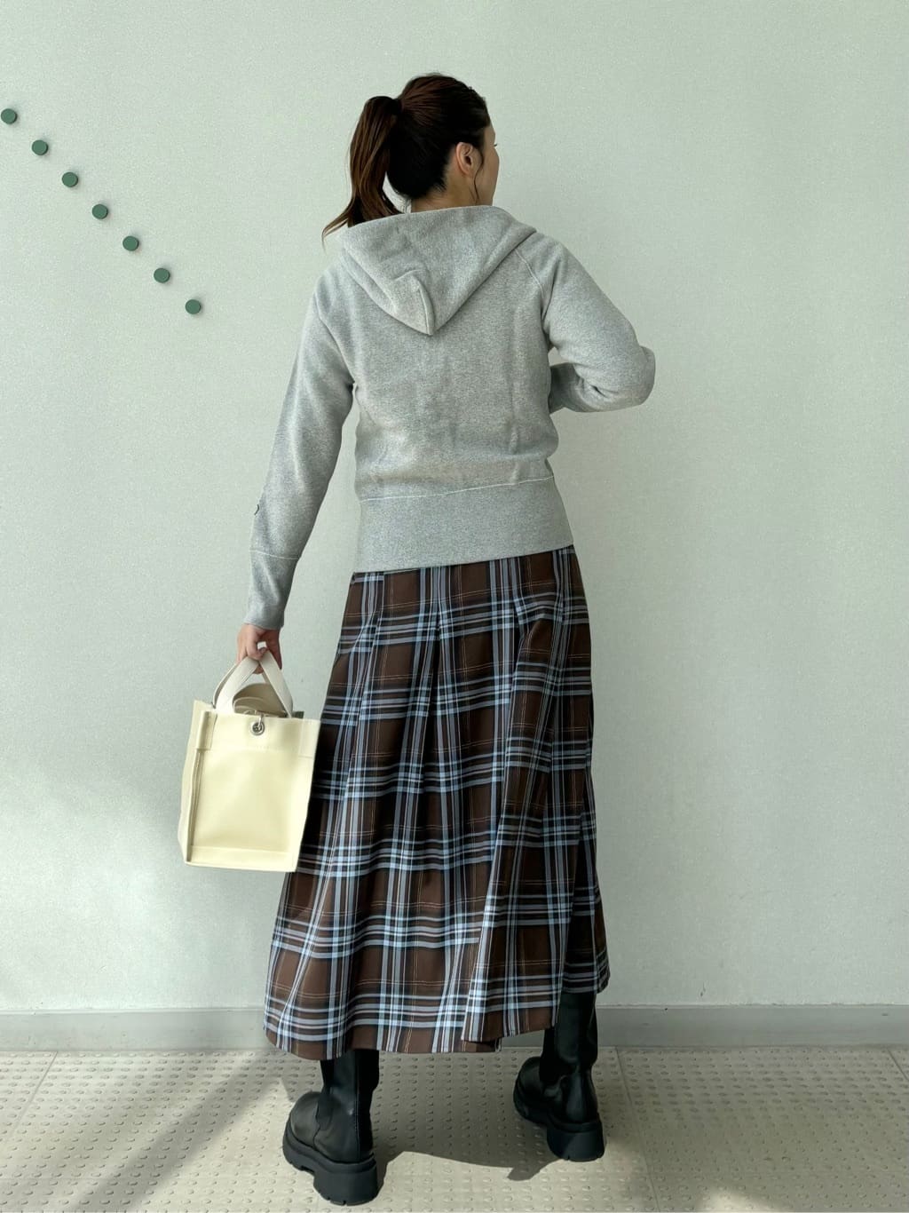 yoshikadoさんの「DRESSTERIOR｜デキシー吊裏毛ジップアップパーカ」を使ったコーディネート
