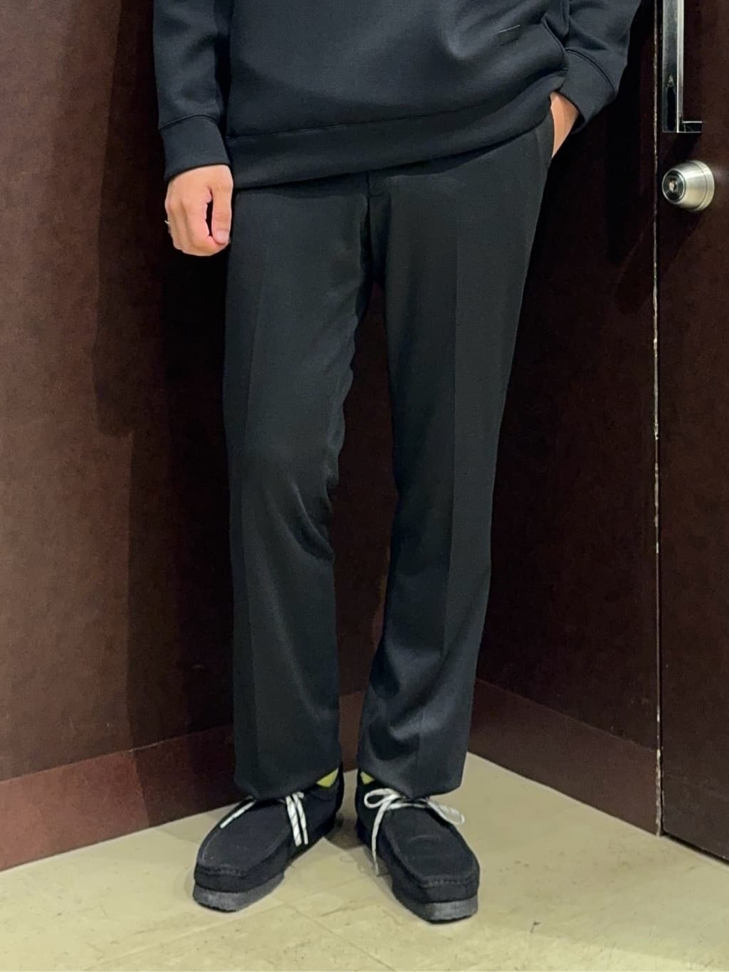 shuheiさんの「TAKEO KIKUCHI｜【ONOFF対応】TRダブルニット ストレッチパンツ」を使ったコーディネート