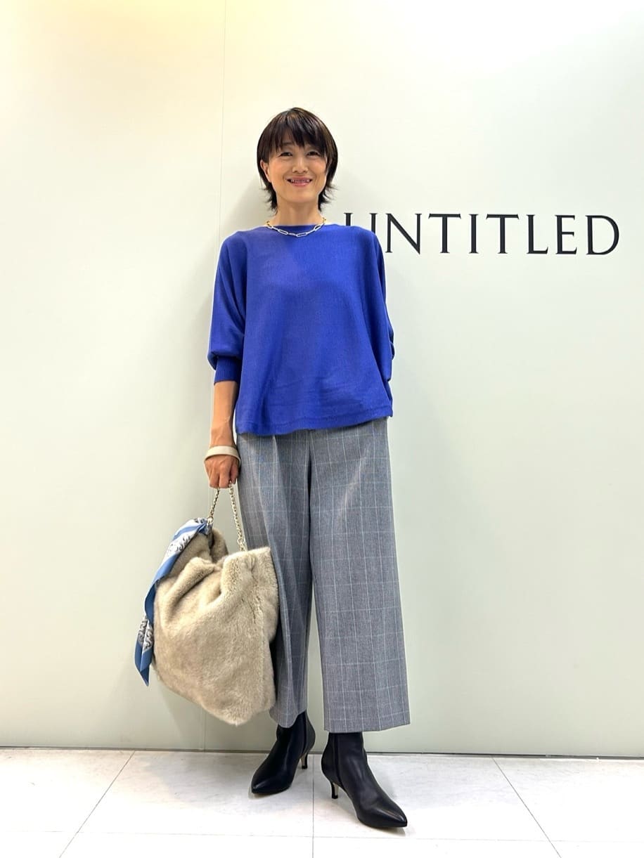 Mikiさんの「UNTITLED｜【手洗い／88cm正方形】エンブレムプリントスカーフ」を使ったコーディネート