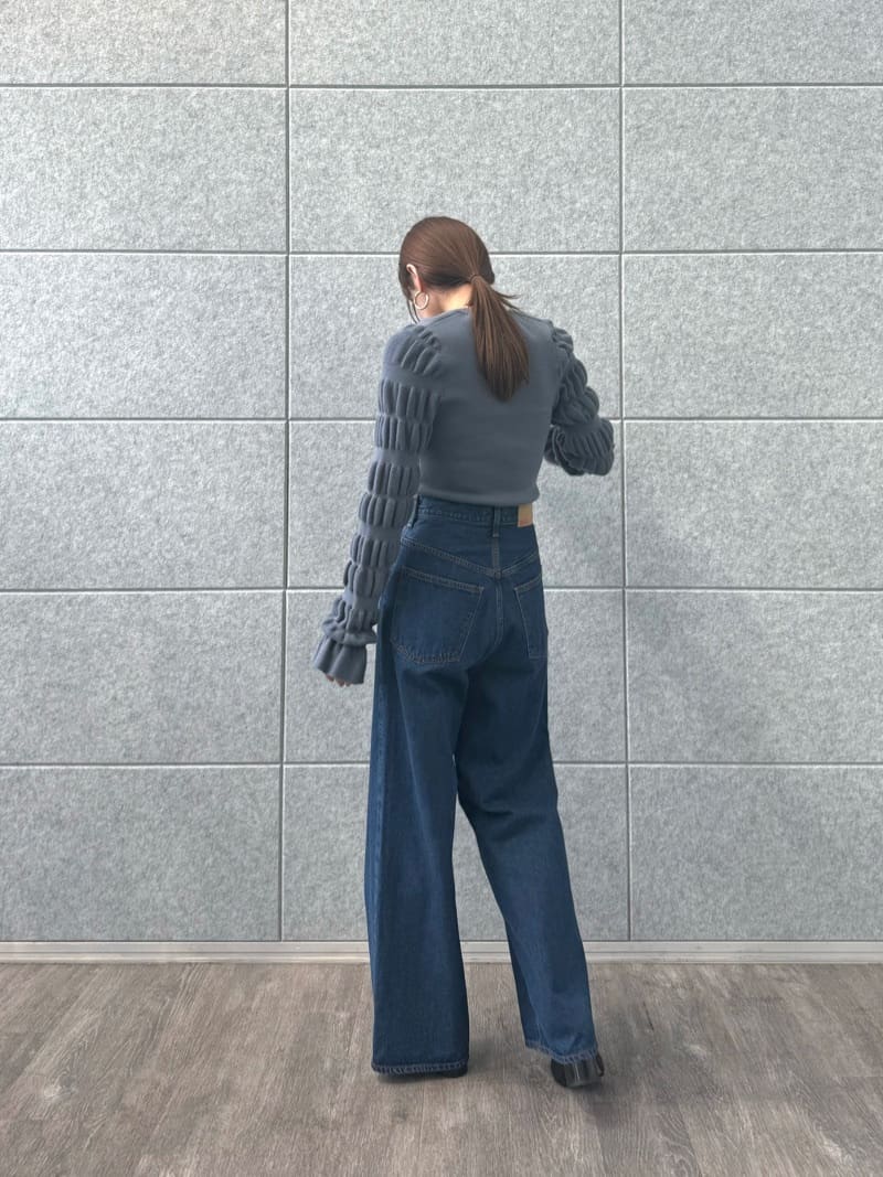 designer yukaさんの「CODE A｜gathered sleeves knit」を使ったコーディネート