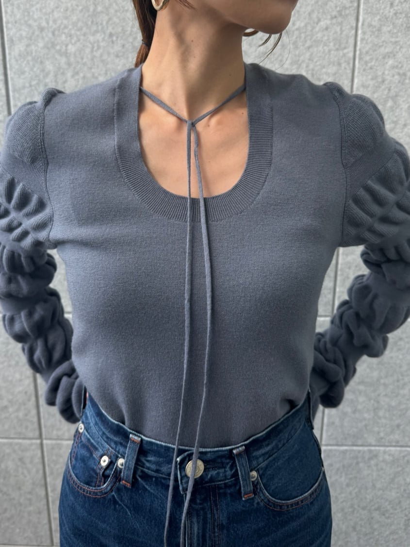 designer yukaさんの「CODE A｜gathered sleeves knit」を使ったコーディネート