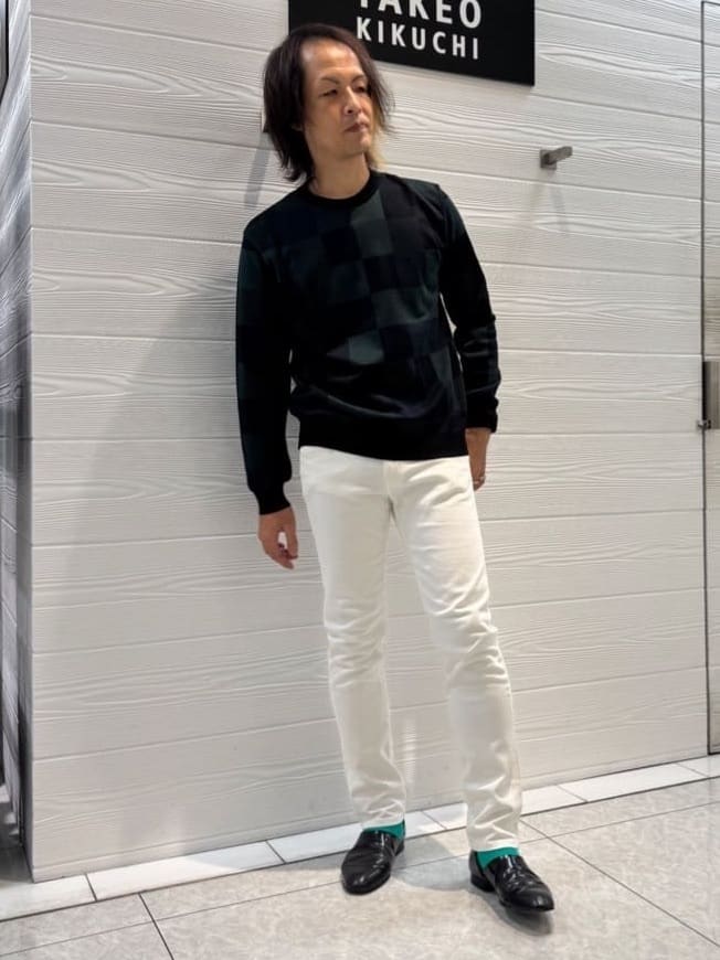 井出恭輔さんの「TAKEO KIKUCHI｜【Sサイズ～】ストレッチ デニム パンツ」を使ったコーディネート