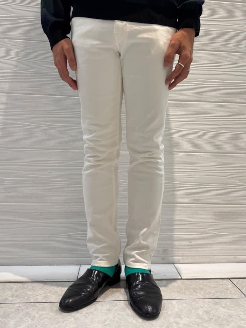 井出恭輔さんの「TAKEO KIKUCHI｜【Sサイズ～】ストレッチ デニム パンツ」を使ったコーディネート