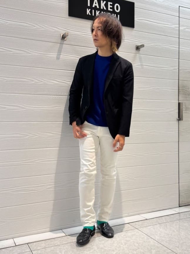 井出恭輔さんの「TAKEO KIKUCHI｜【Sサイズ～】ストレッチ デニム パンツ」を使ったコーディネート