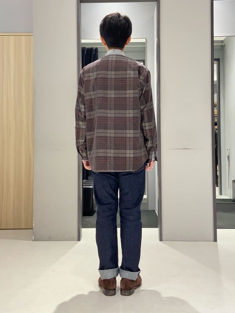 わいずみさんの「TAKEO KIKUCHI｜ハットモチーフ ジャカード ストライプ シャツ」を使ったコーディネート
