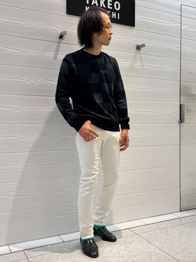 井出恭輔さんの「TAKEO KIKUCHI｜【Sサイズ～】ストレッチ デニム パンツ」を使ったコーディネート