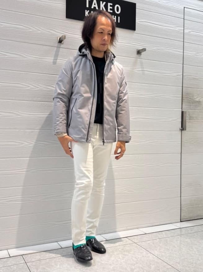 井出恭輔さんの「TAKEO KIKUCHI｜【Sサイズ～】ストレッチ デニム パンツ」を使ったコーディネート