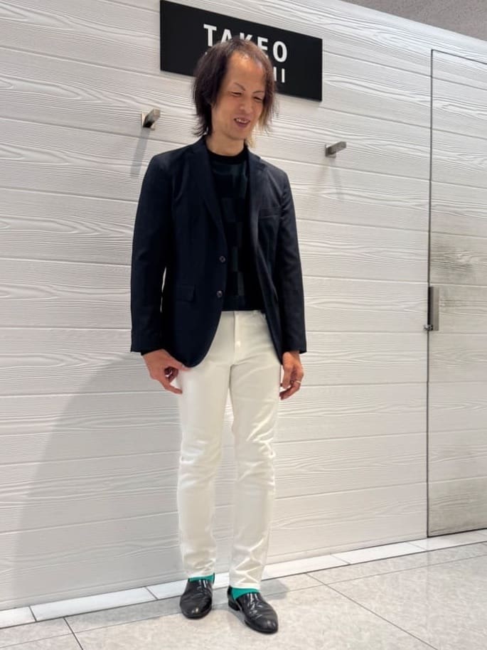 井出恭輔さんの「TAKEO KIKUCHI｜【Sサイズ～】ストレッチ デニム パンツ」を使ったコーディネート