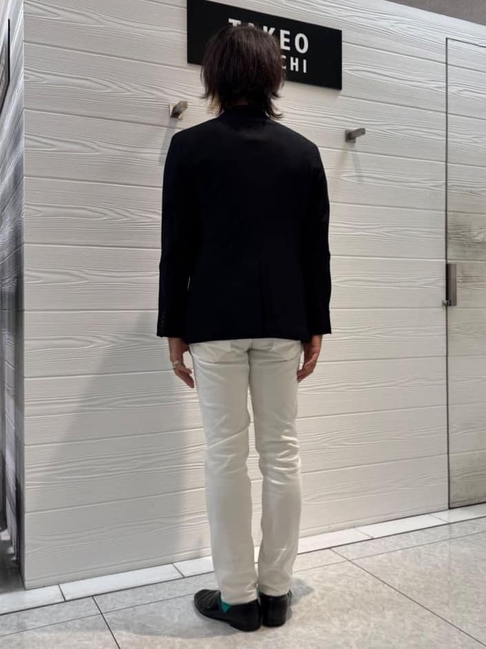 井出恭輔さんの「TAKEO KIKUCHI｜【Sサイズ～】ストレッチ デニム パンツ」を使ったコーディネート