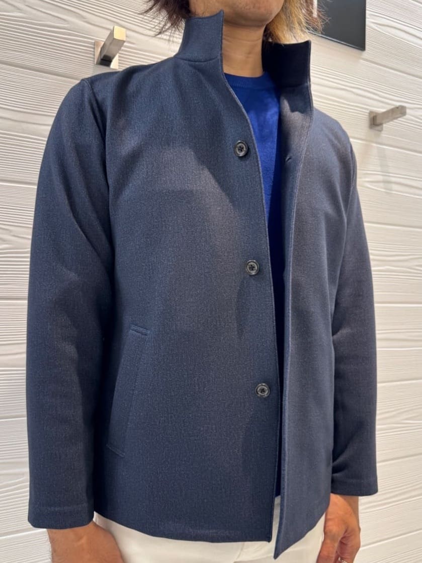 井出恭輔さんの「TAKEO KIKUCHI｜【DOWN FABRIC】ダウンファブリック スタンドカラーブルゾン」を使ったコーディネート