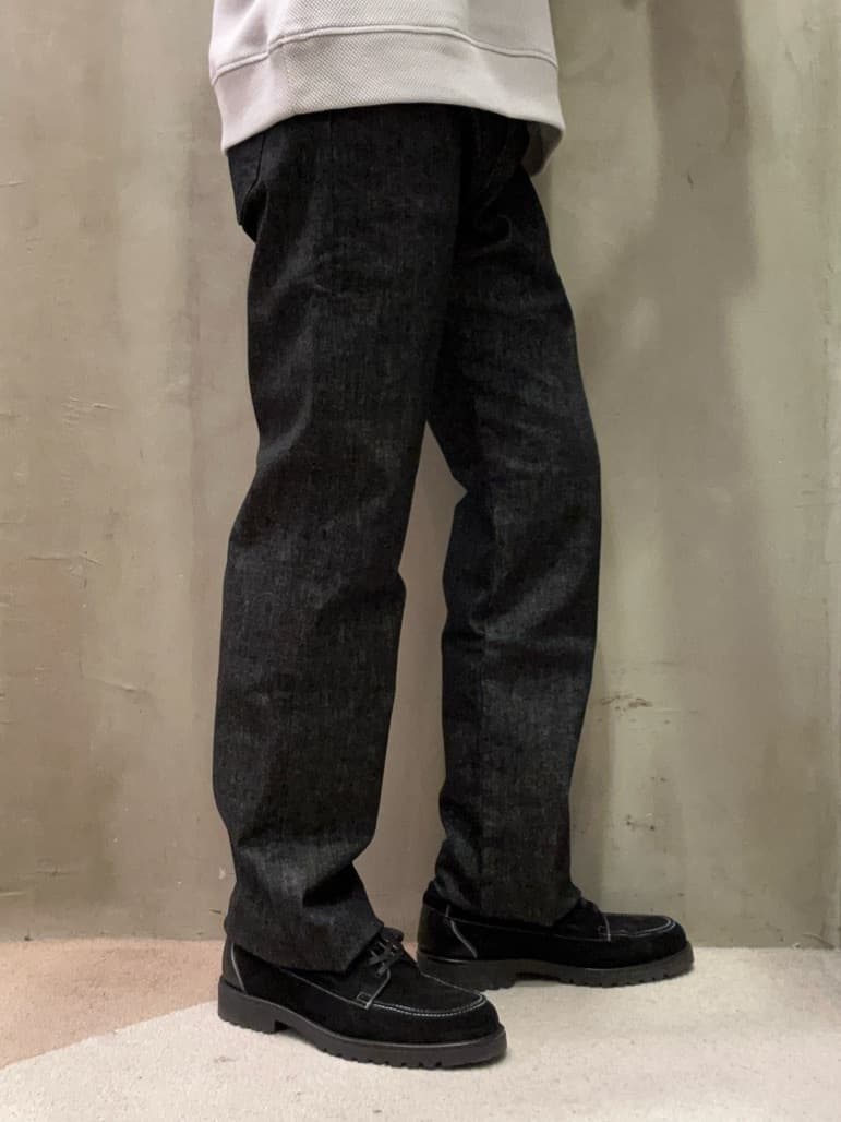 コウノ モトヤさんの「TAKEO KIKUCHI｜【DOWN FABRIC】ダウンファブリック スタンドカラーブルゾン」を使ったコーディネート