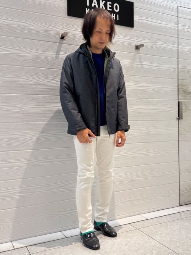 井出恭輔さんの「TAKEO KIKUCHI｜【Sサイズ～】ストレッチ デニム パンツ」を使ったコーディネート