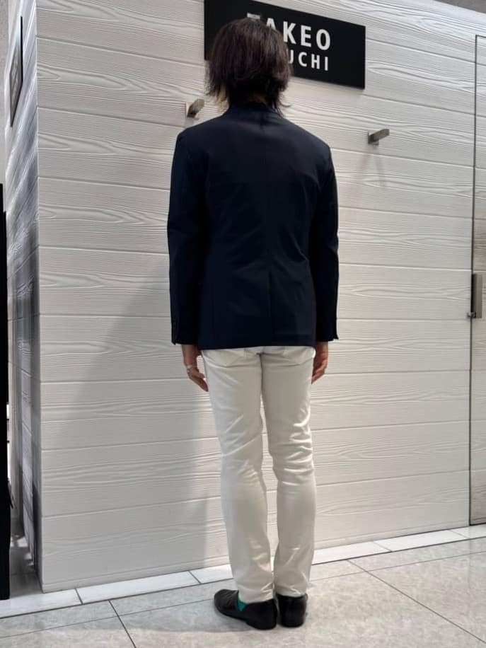 井出恭輔さんの「TAKEO KIKUCHI｜【Sサイズ～】ストレッチ デニム パンツ」を使ったコーディネート
