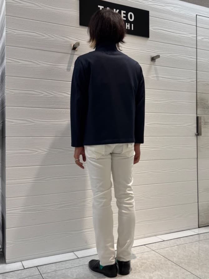 井出恭輔さんの「TAKEO KIKUCHI｜【DOWN FABRIC】ダウンファブリック スタンドカラーブルゾン」を使ったコーディネート