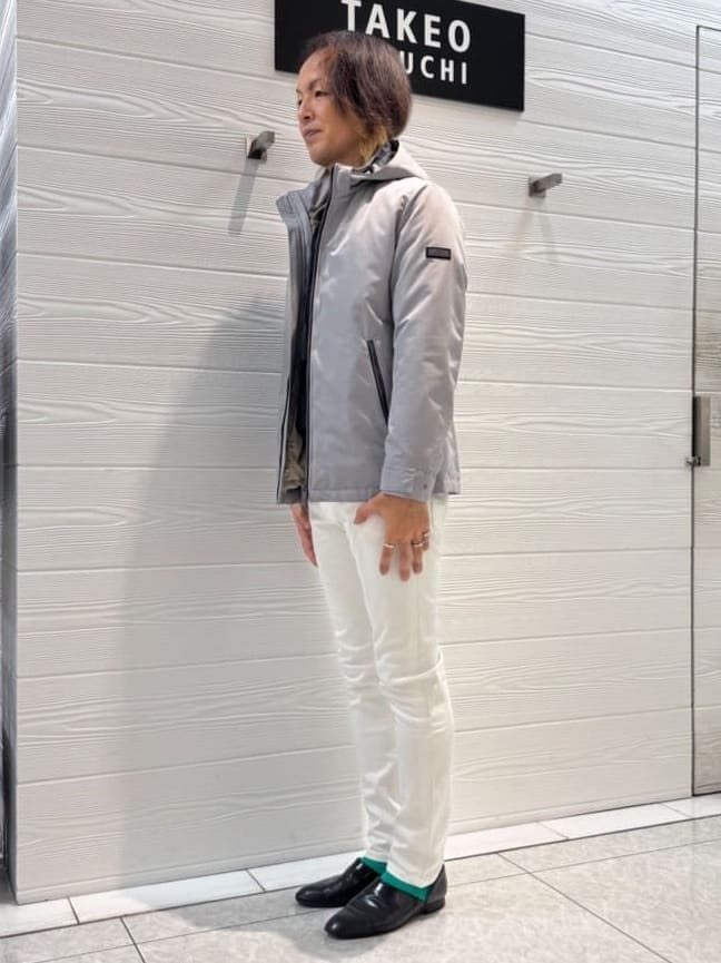 井出恭輔さんの「TAKEO KIKUCHI｜【Sサイズ～】ストレッチ デニム パンツ」を使ったコーディネート