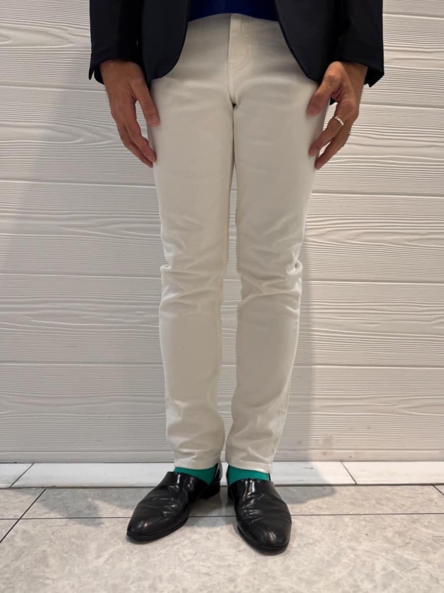 井出恭輔さんの「TAKEO KIKUCHI｜【Sサイズ～】ストレッチ デニム パンツ」を使ったコーディネート
