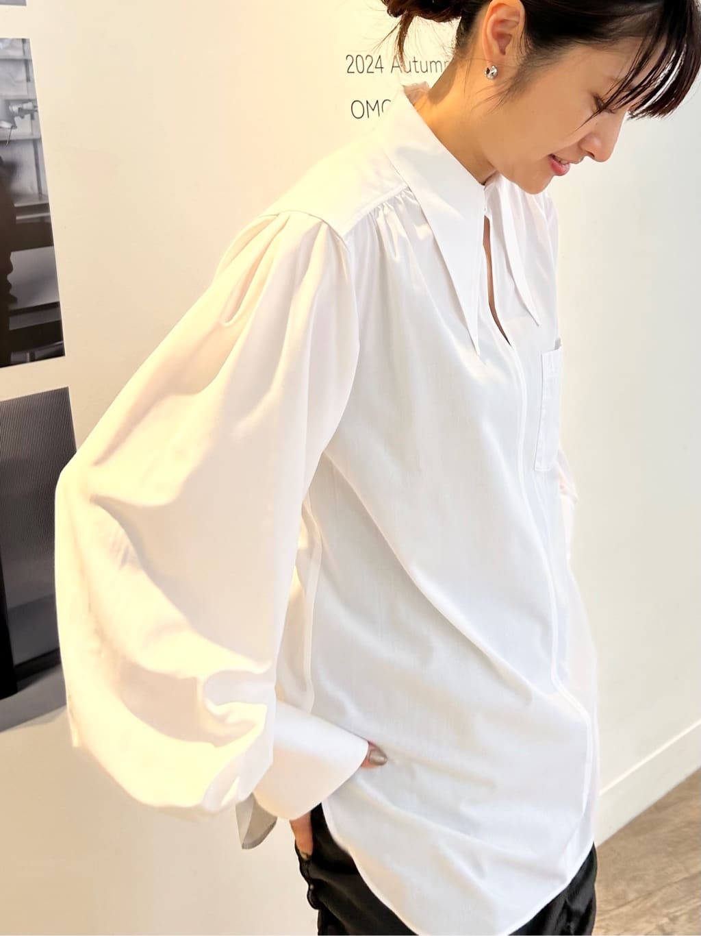 harunaさんの「CODE A｜【Re】point neck shirt」を使ったコーディネート