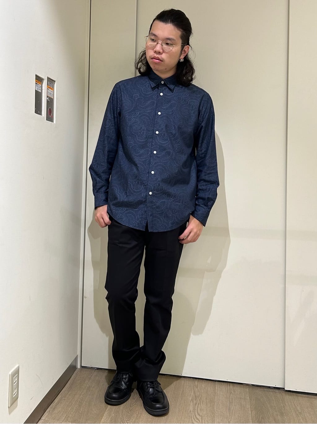 KATTUUさんの「TAKEO KIKUCHI｜【オフィスカジュアル対応】ドレス チノパンツ」を使ったコーディネート