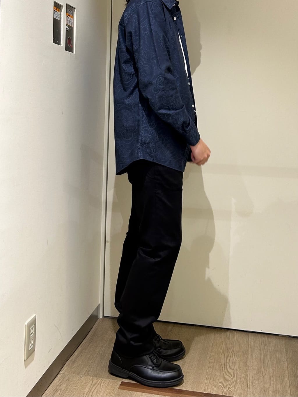 KATTUUさんの「TAKEO KIKUCHI｜【オフィスカジュアル対応】ドレス チノパンツ」を使ったコーディネート