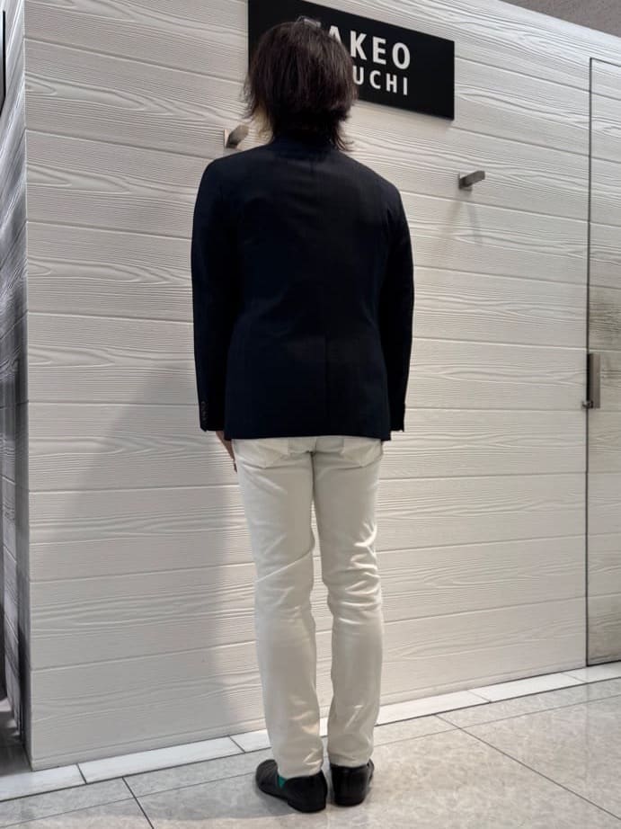 井出恭輔さんの「TAKEO KIKUCHI｜【Sサイズ～】ストレッチ デニム パンツ」を使ったコーディネート