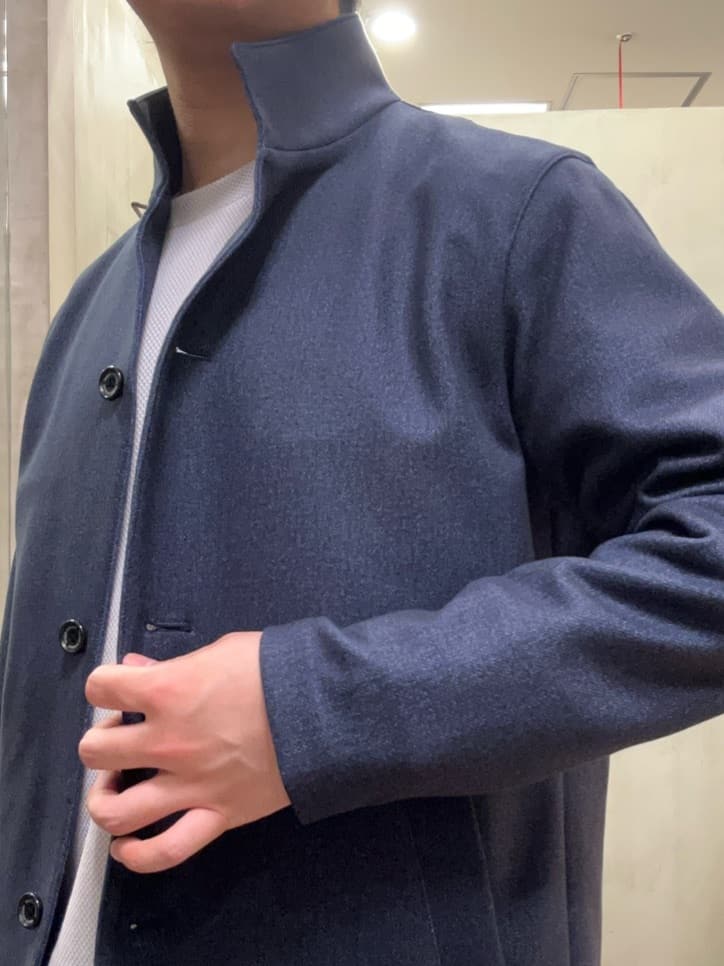 コウノ モトヤさんの「TAKEO KIKUCHI｜【DOWN FABRIC】ダウンファブリック スタンドカラーブルゾン」を使ったコーディネート