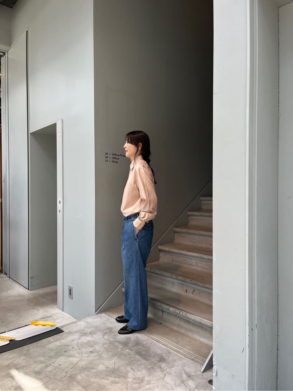 神野（jinno）さんの「TAKEO KIKUCHI｜【THE FLAGSHIP】スーピマ ツイル シャツ」を使ったコーディネート